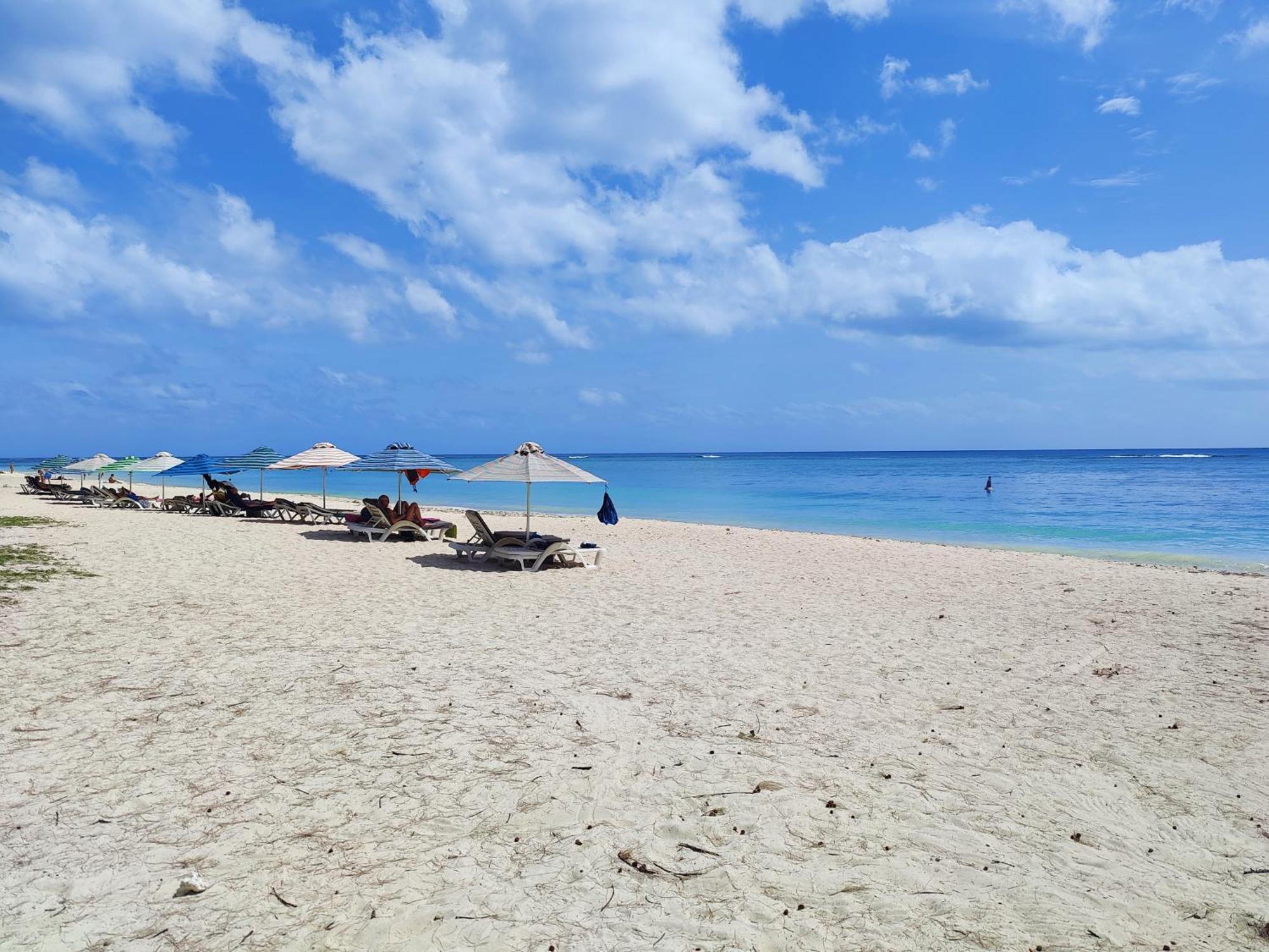 Fibonacci Beachfront Apartment Flic-en-Flacq Εξωτερικό φωτογραφία
